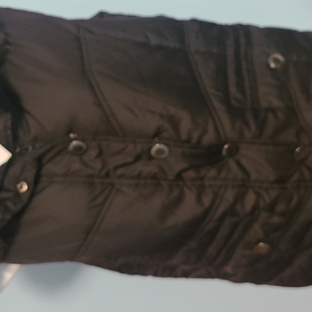 Ladies Vest With Detachable Hood. - Picture 3 of 12